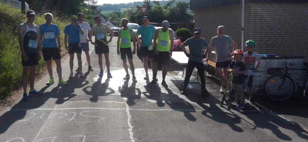 Die ersten 10 Starter des ersten WBU 2021!
Sebastian Brandt, Moritz Hoppe, Markus Spieker, Lars Gonnermann, Manuel „Smo“ Smolinski, Michael Köhne, Andreas Klink, Timo Fischer, Christoph „Piet“ Klocke und Thorsten Bahr.